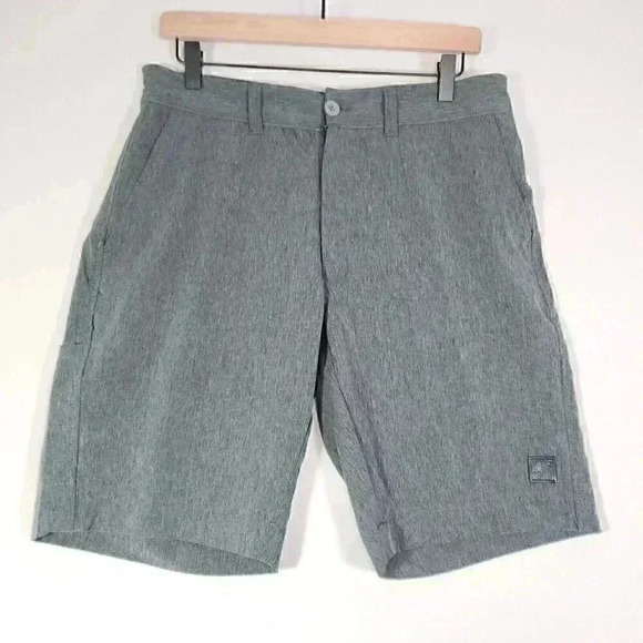 Vintage 1946 Shorts Lightweight Performance Golf Casual 9" Shorts Grey Sz 34 - Picture 1 of 9